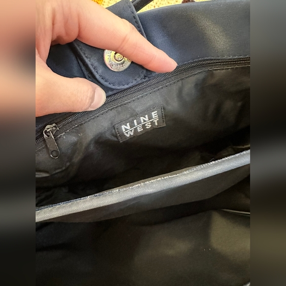 Authentic Nine West Shoulder Bag - Picture 3 of 9
